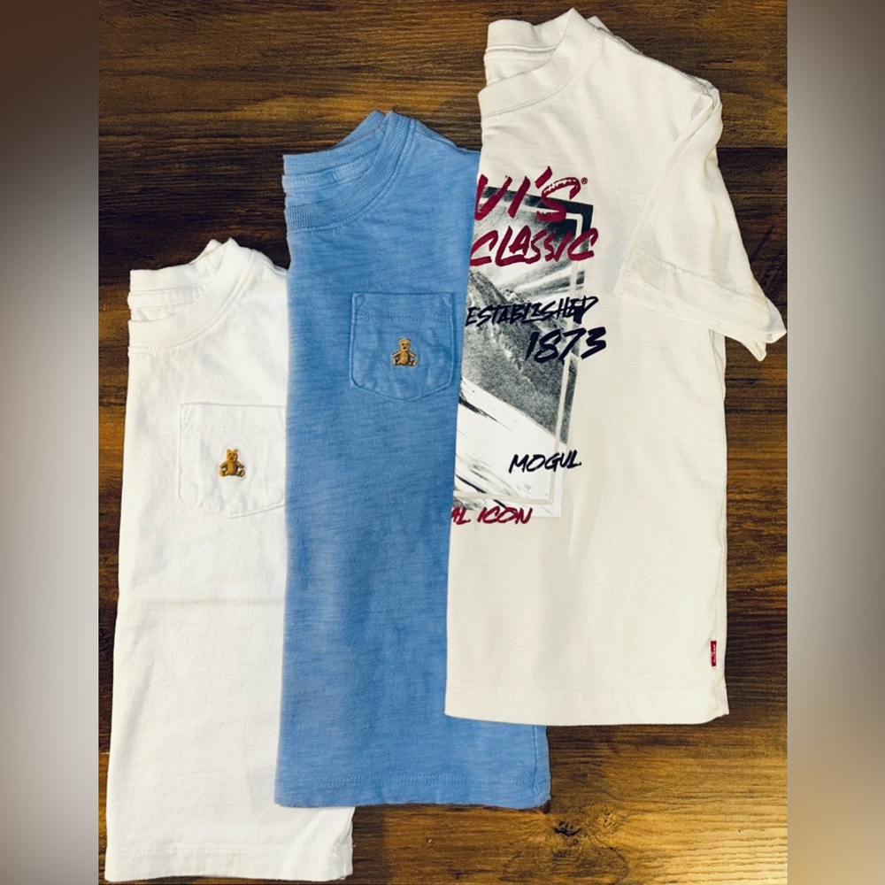 Three 4-6T Shirts GAP Kids & Levi Short Sleeve Tees